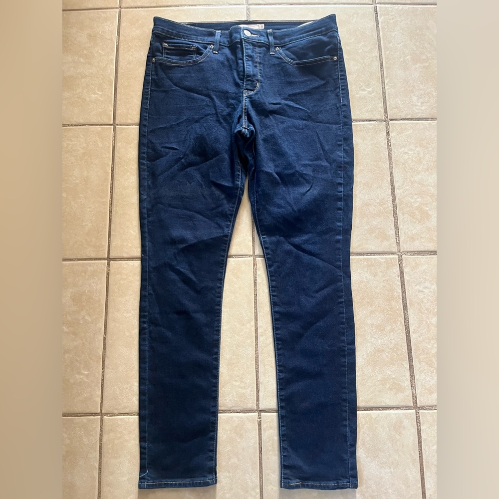 Levi’s 311 shaping skinny